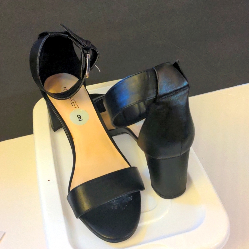 9 West shoe